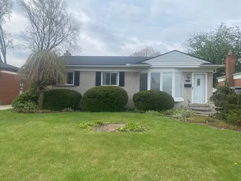 27547 Windsor St, Garden City, MI 48135