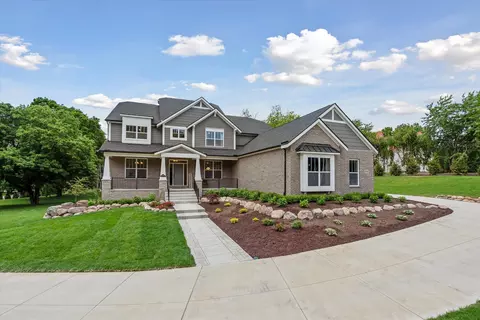 44444 Thornapple Ln, Northville, MI 48168