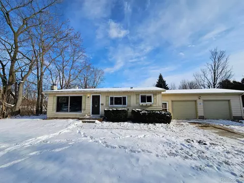 2740 N Van Dyke Rd, Goodland, MI 48444