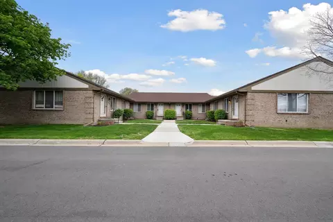 26871 Villa Calabrese, Warren, MI 48091