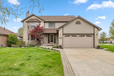 53095 Windham Dr, Chesterfield, MI 48051