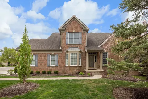 44586 Broadmoor Cir N, Northville, MI 48168