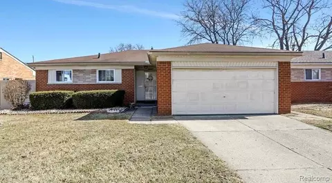 30106 Flanders Ave, Warren, MI 48088