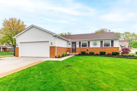 624 Bedford Dr, Westland, MI 48185