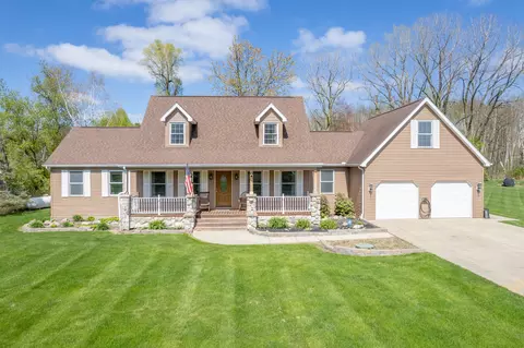 413 Cottonwood Dr, Mayfield, MI 48446