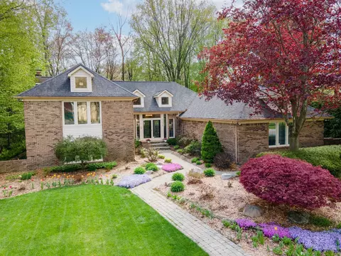 55619 N Lordona Ln, Shelby Township, MI 48315