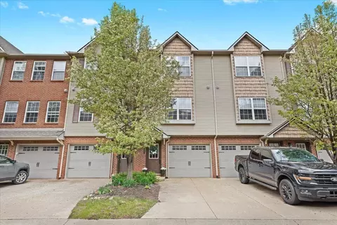 1621 Red Hickory, Howell, MI 48855