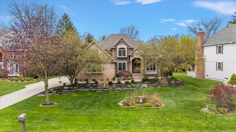 2606 Whitney Plc Pl, Fort Gratiot, MI 48059