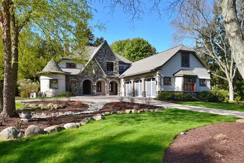 1256 Lenhill Crt Ct, Bloomfield Hills, MI 48304