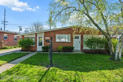 30826 Longfellow Ave, Madison Heights, MI 48071