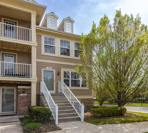 100 Evergreen Trl, Lake Orion, MI 48362