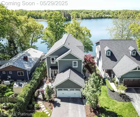841 Hurley Dr, Marion, MI 48843