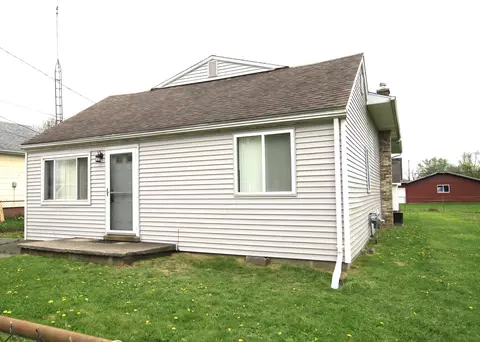 2284 Connell St, Burton, MI 48529