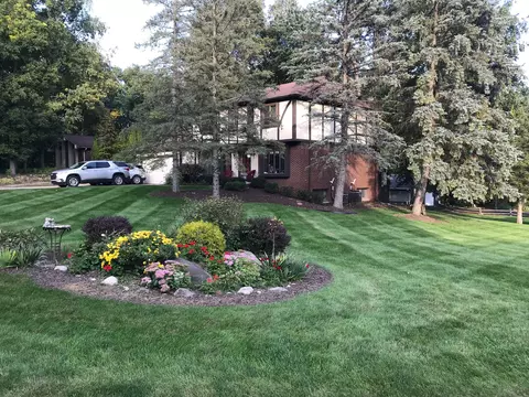 8094 Deerwood Rd, Independence, MI 48348