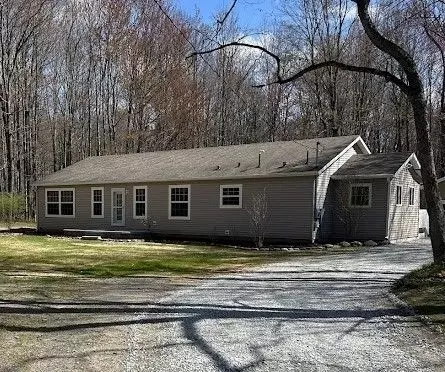 8144 E Decker Rd, Sheridan, MI 49402