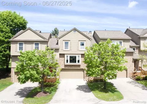 4184 Colorado Ln #117, West Bloomfield, MI 48322