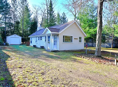 1510 Maple Ave, Richfield, MI 48656