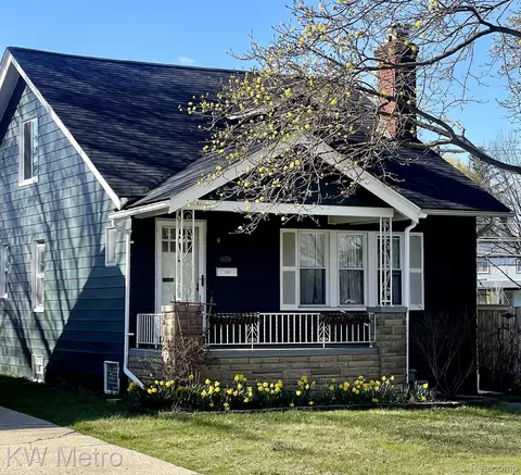 702 Cherry Ave, Royal Oak, MI 48073