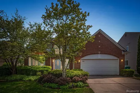 7870 Greene Farm Dr, Ypsilanti, MI 48197