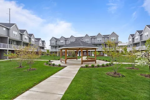 3973 Trailwaycommons Cir, Auburn Hills, MI 48326