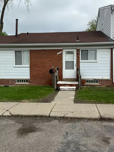 1349 Cherrylawn Dr, Pontiac, MI 48340