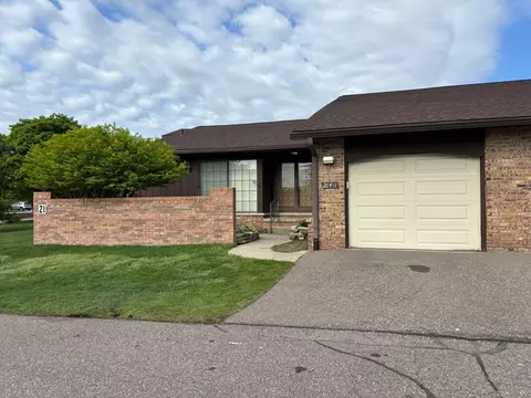 26411 Summerdale Dr, Southfield, MI 48033