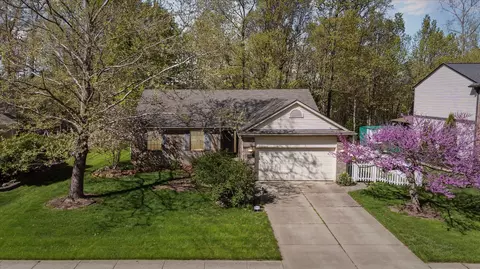 9217 Lakewood Dr, Northfield, MI 48189