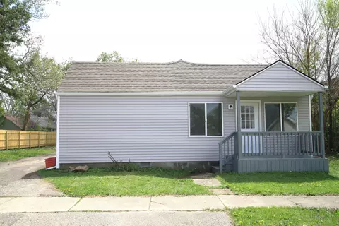 2026 E Parkwood Ave, Burton, MI 48529