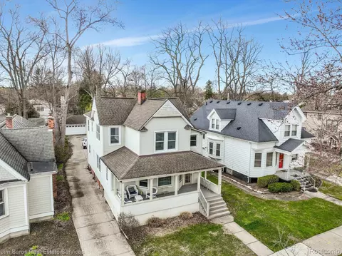 475 Saint Clair St, Grosse Pointe, MI 48230 photo 1