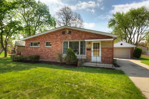 36769 Angeline Cir, Livonia, MI 48150