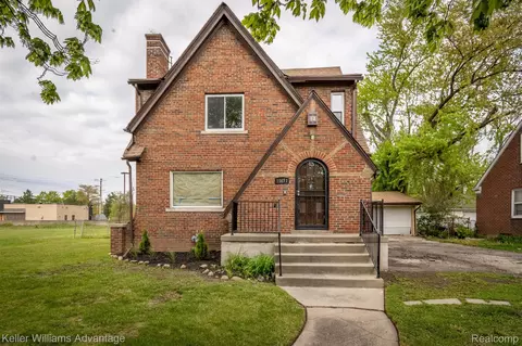 11651 Heyden St, Detroit, MI 48228
