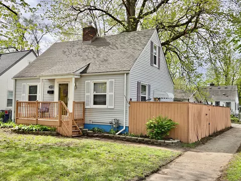 34355 Winslow St, Wayne, MI 48184