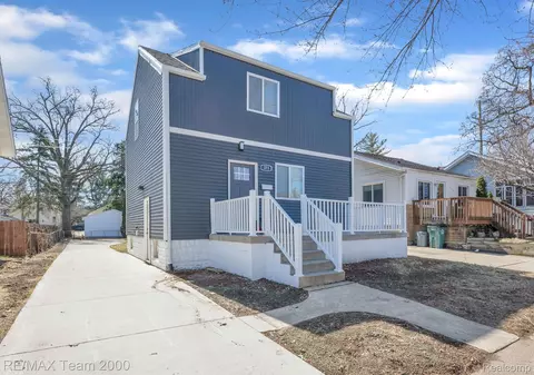 371 W Saratoga, Ferndale, MI 48220