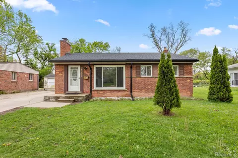25229 Hanover St, Dearborn Heights, MI 48125