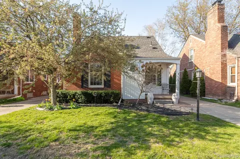 22920 Sheridan St, Dearborn, MI 48128