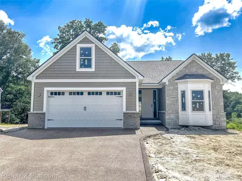 4580 Stillmeadow Dr, Genoa, MI 48843