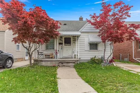 4944 Helen St, Dearborn, MI 48126