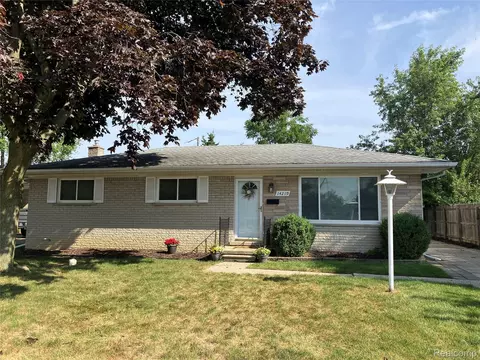 14219 Jane Crt Ct, Warren, MI 48088