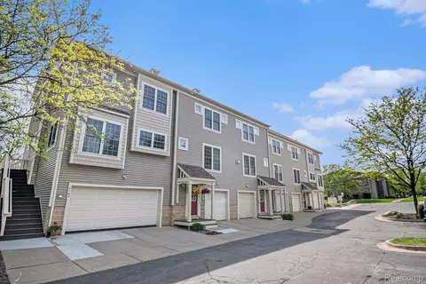 2160 Pennsylvania Ave, Ann Arbor, MI 48103