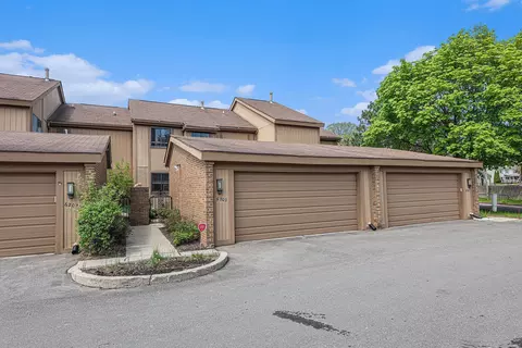 6202 Andrea Ln, West Bloomfield, MI 48322