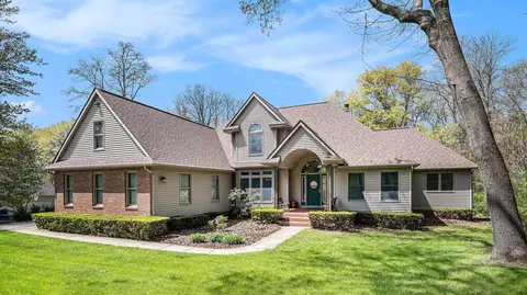 6858 Corrigan Dr, Brighton, MI 48116