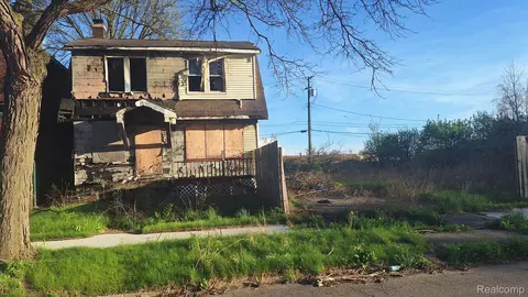 361 Pilgrim St, Highland Park, MI 48203