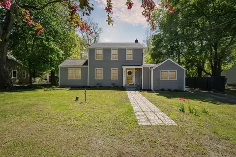 8054 Davison Rd, Davison, MI 48423