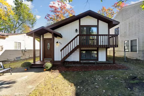 1975 Oldtown Ave, West Bloomfield, MI 48324