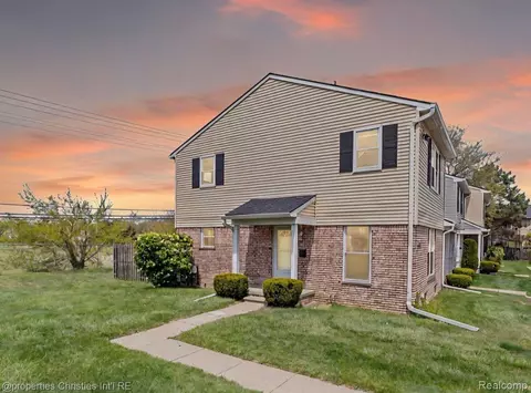 37063 Brynford Dr, Clinton Township, MI 48036