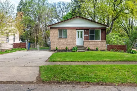35302 Glen, Westland, MI 48186
