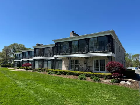 24356 E River Rd #13, Grosse Ile, MI 48138