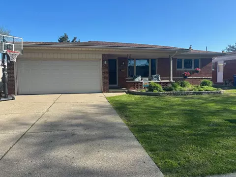 14617 Ivanhoe Dr, Warren, MI 48088