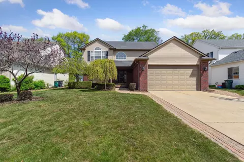 1339 Hartland Dr, Troy, MI 48083