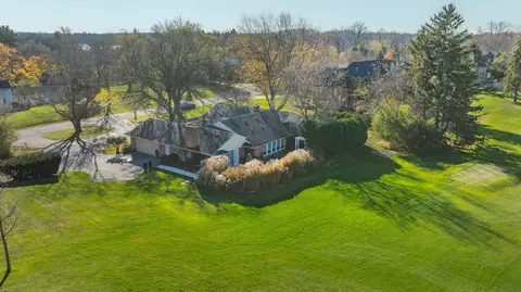 1206 Cedarholm Ln, Bloomfield Township, MI 48302